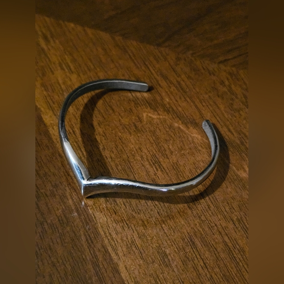 Wishbone Cuff Bracelet - Picture 4 of 4